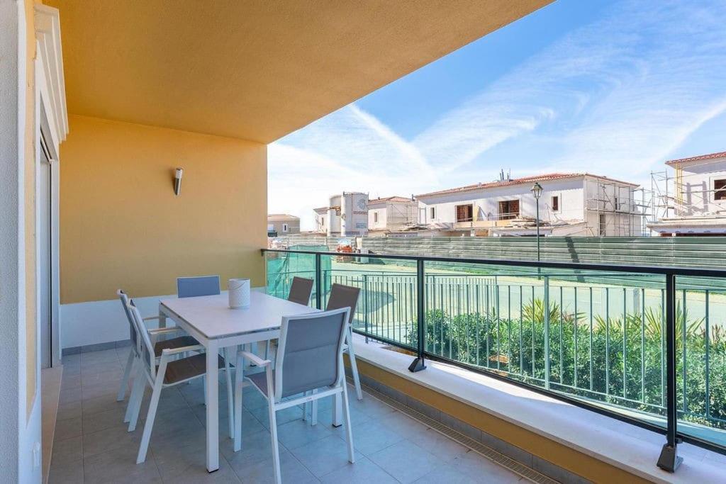 Luxury In Boavista Golf & * Lagos