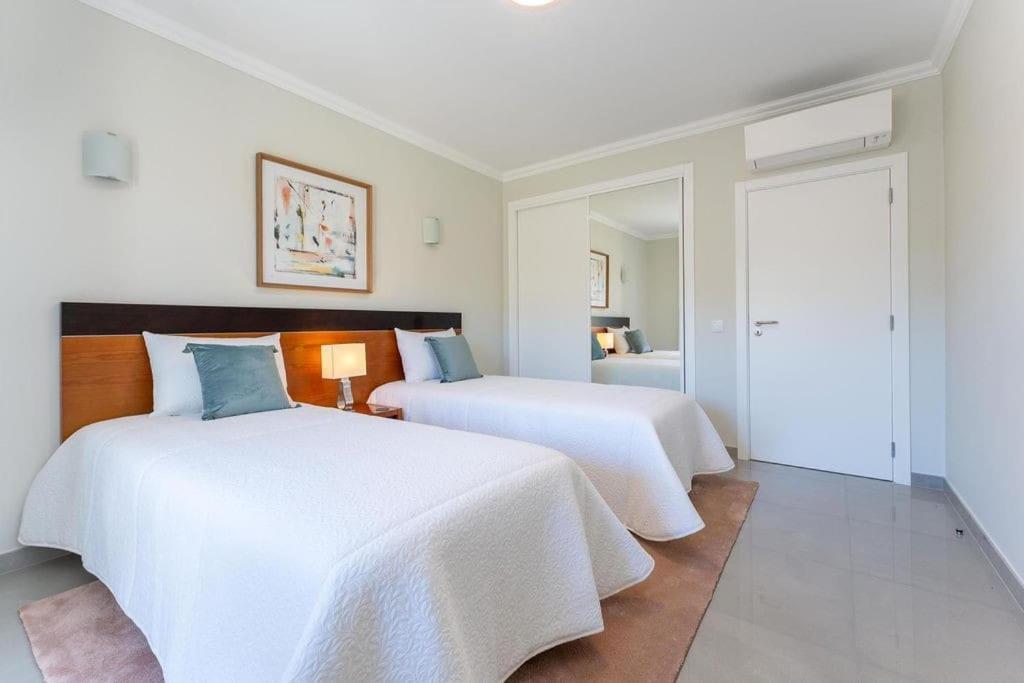 Luxury In Boavista Golf & * Lagos