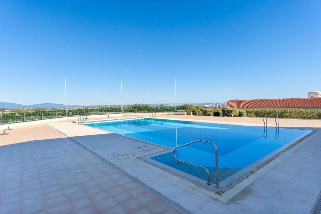 Luxury In Boavista Golf & * Lagos