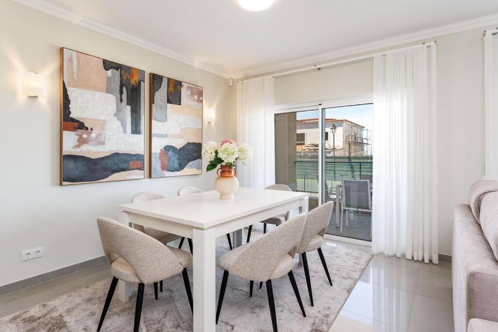 Luxury In Boavista Golf & Apartment Lagos