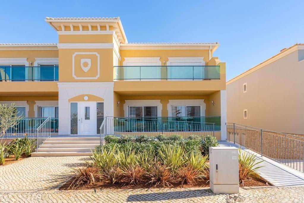 Luxury In Boavista Golf & Apartment