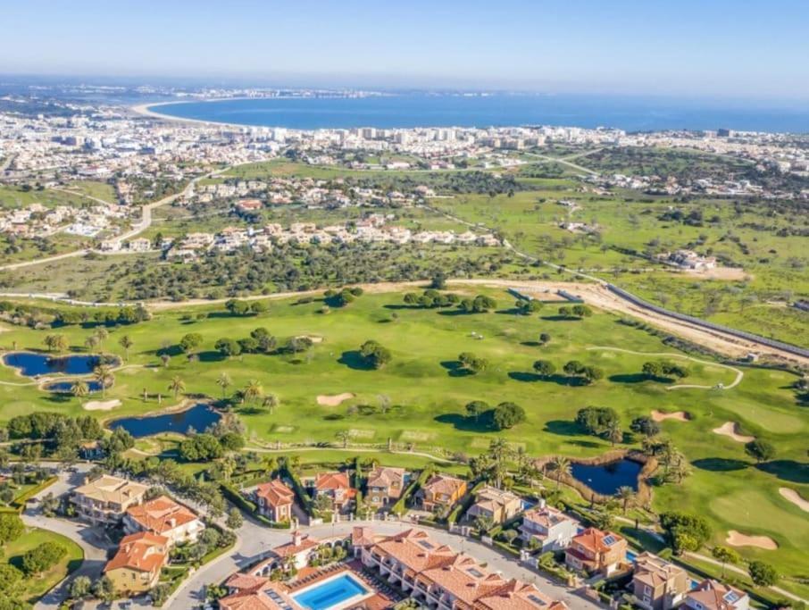 Luxury In Boavista Golf & *